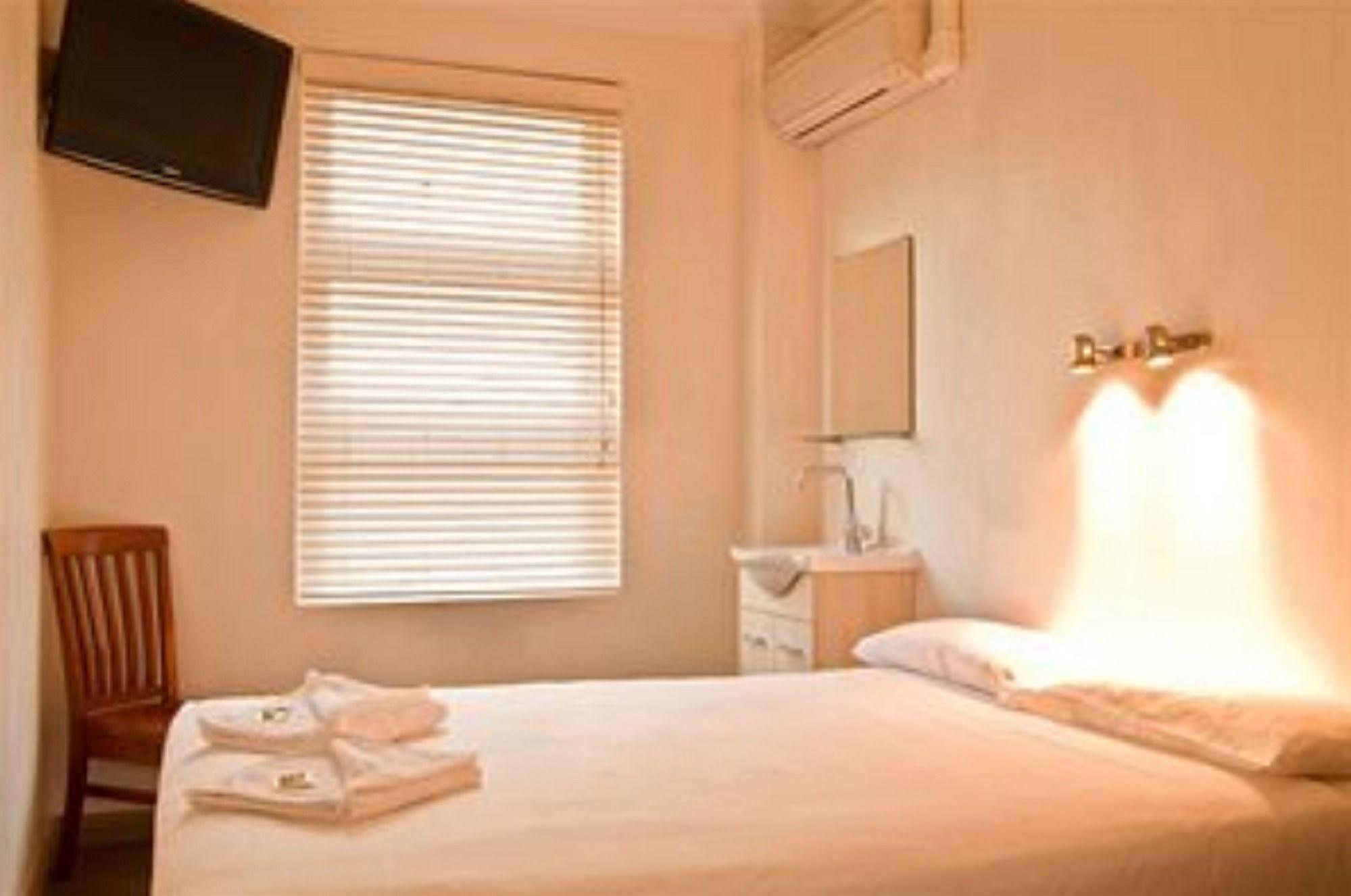 Cbd Hotel Newcastle Exteriör bild