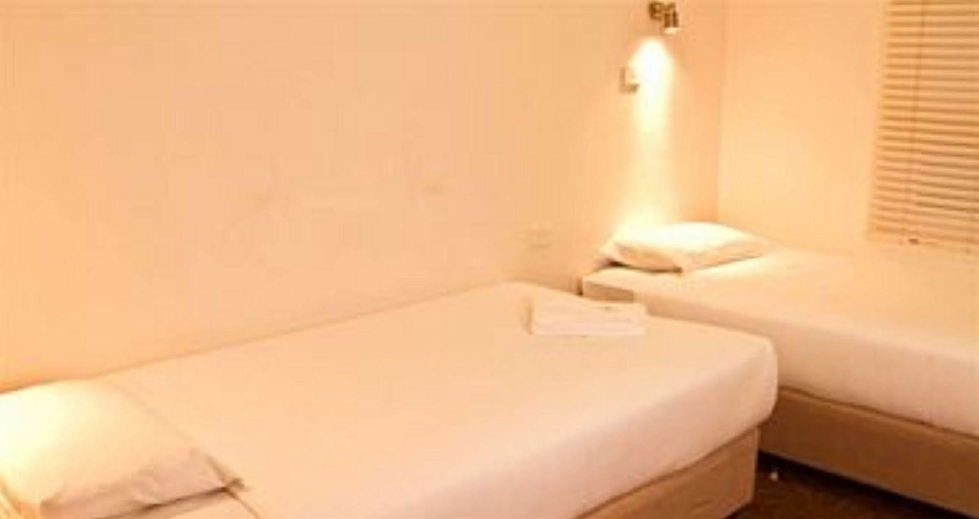 Cbd Hotel Newcastle Exteriör bild